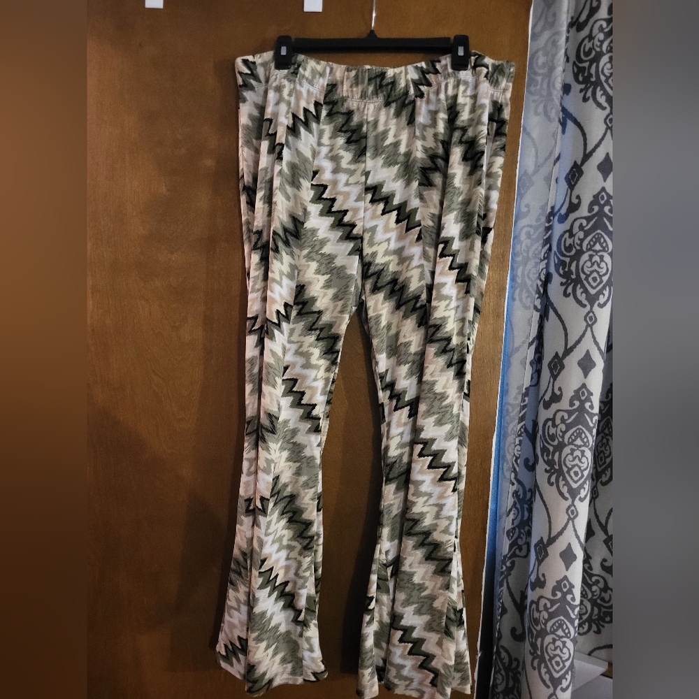 Plus Size Chevron Flare Pants